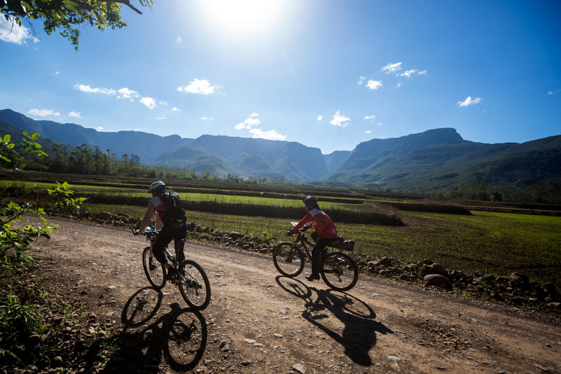 Mountain Biking At The Malacara Race 2048x1366